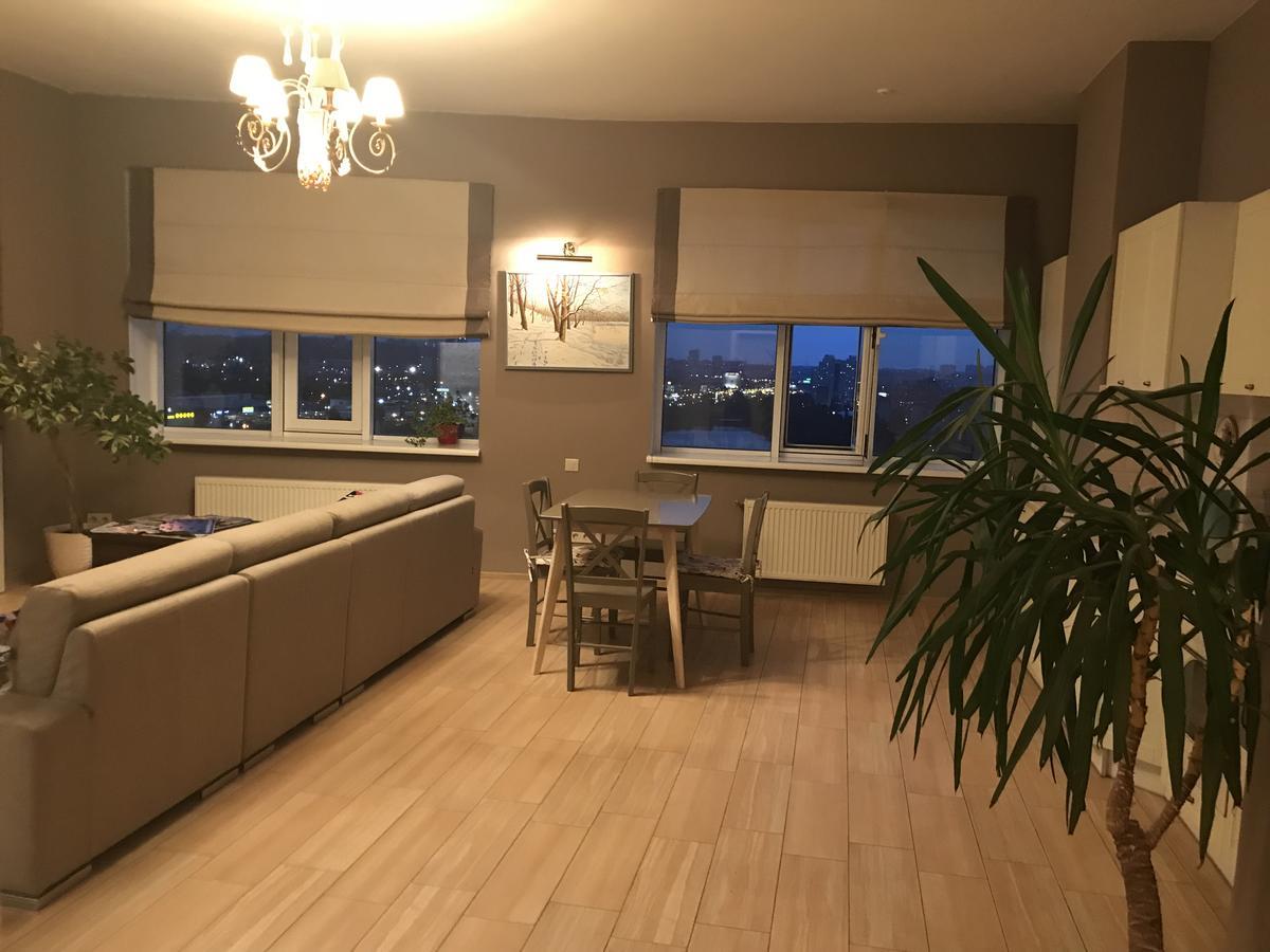 Stylish Views Apartments In The Parasol. Parus .Obolonskaya Embankment Kiew Exterior foto